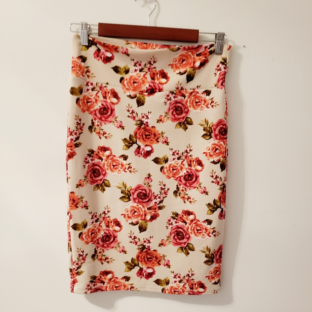 Lularoe unicorn Cassie floral pencil skirt size S